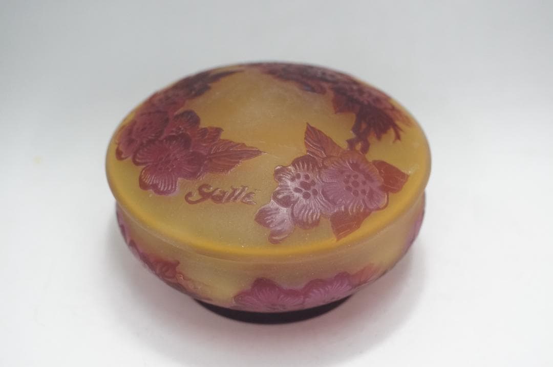 エミールガレ ボンボニエール 蓋つき カメオ彫り 被せガラス 高さ8cm