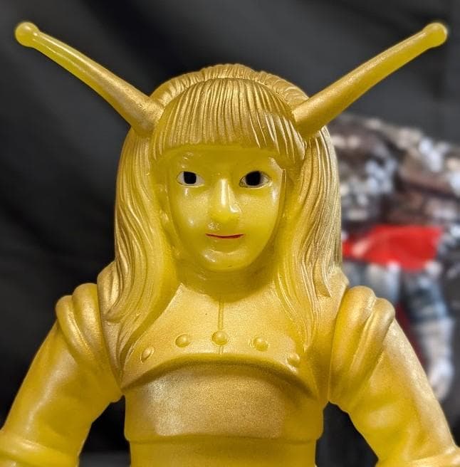 蓄光マグマ大使＆宇宙の帝王ゴア未開封（ブルマァク復刻）ソフビ