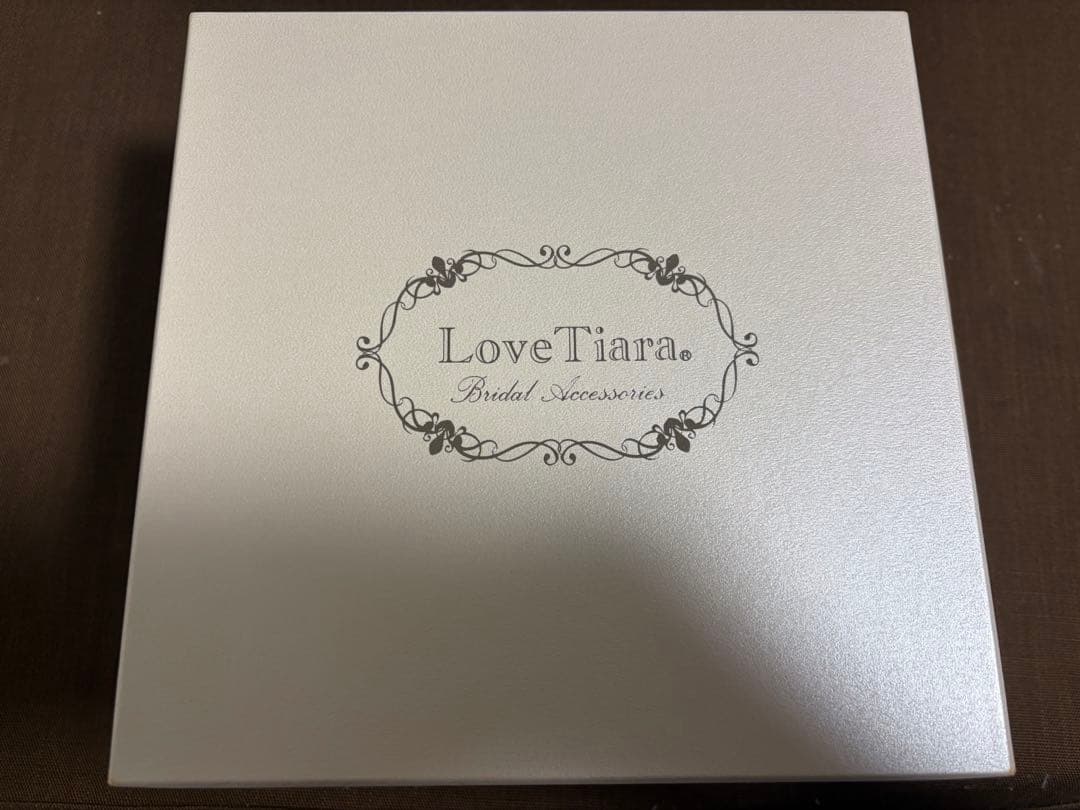 美品　LoveTiara ラブティアラ　ジルコニア ティアラ　ナディア