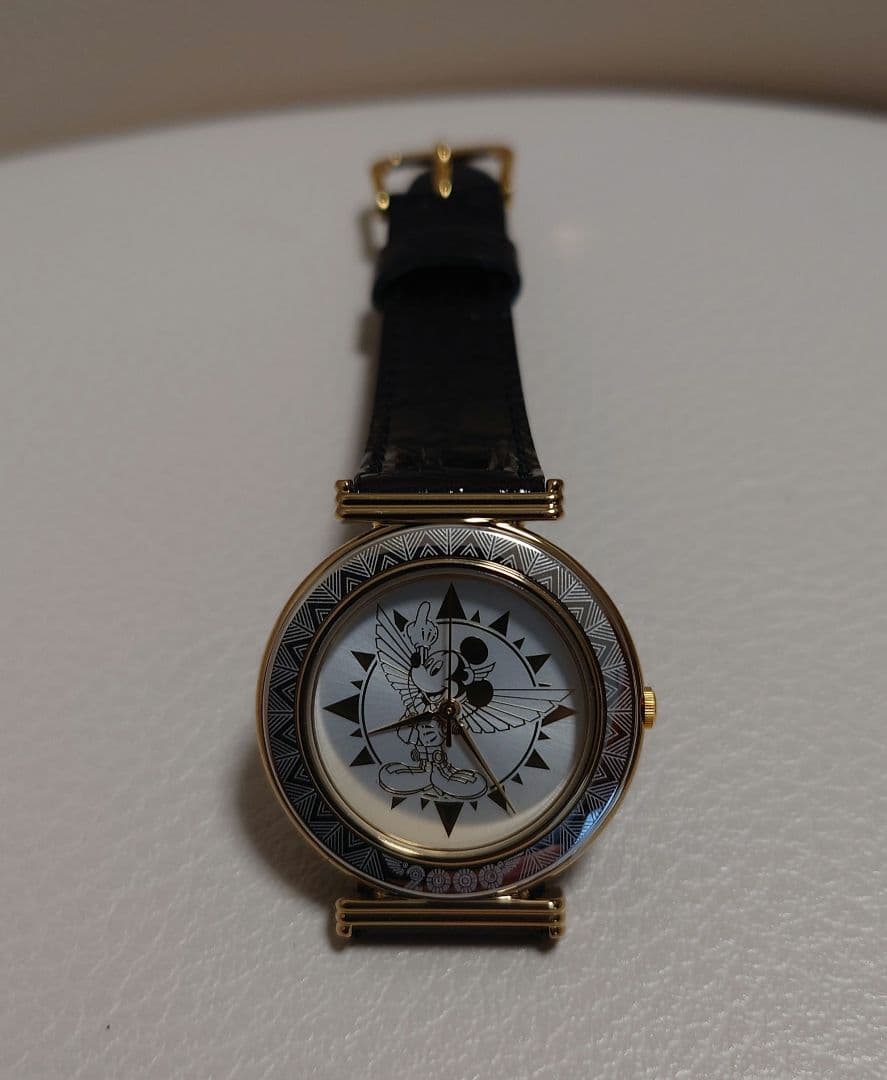 東京ディズニー ミレニアムミッキー 2000年記念限定腕時計 - メルカリ