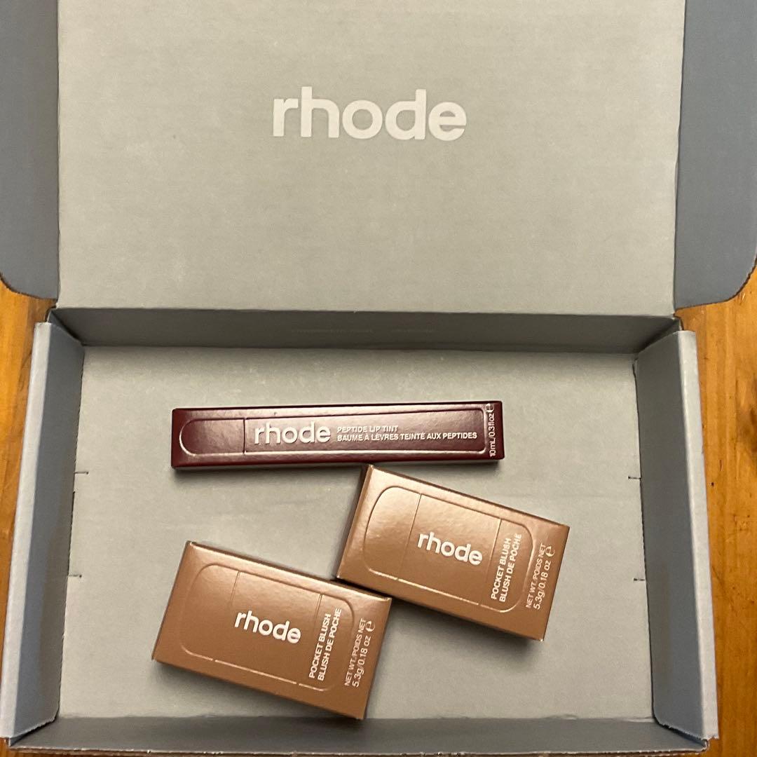 RHODE DATE CAKE ポケット ブラッシュ+ PBJリップ