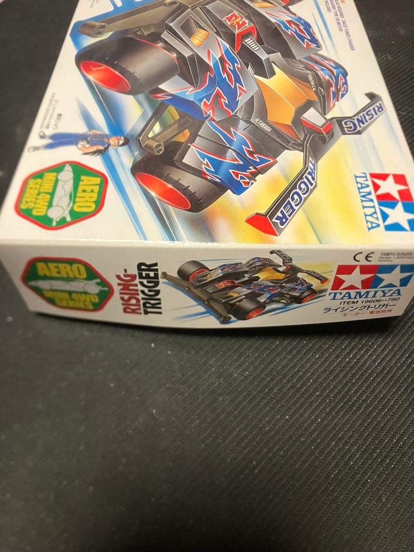 未組立 タミヤ エアロミニ四駆 ライトニングマグナム & ライジングトリガー