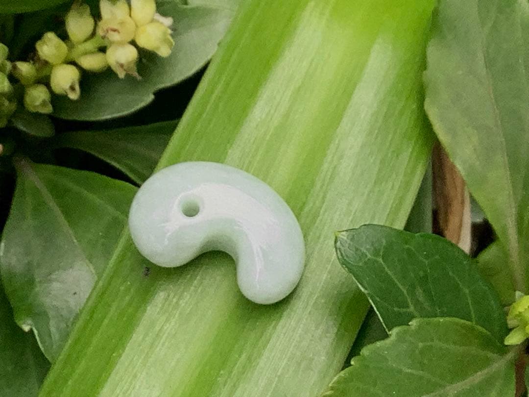 ✳神様からの授かり*糸魚川翡翠勾玉 極上高品質端材使用 縁起