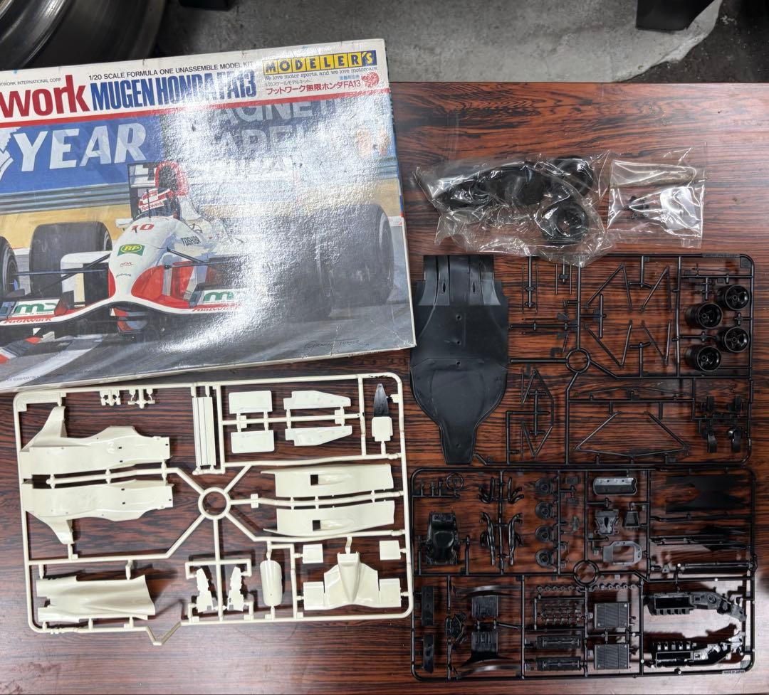 Footwork Mugen Honda F1 1/20モデルキット - メルカリ