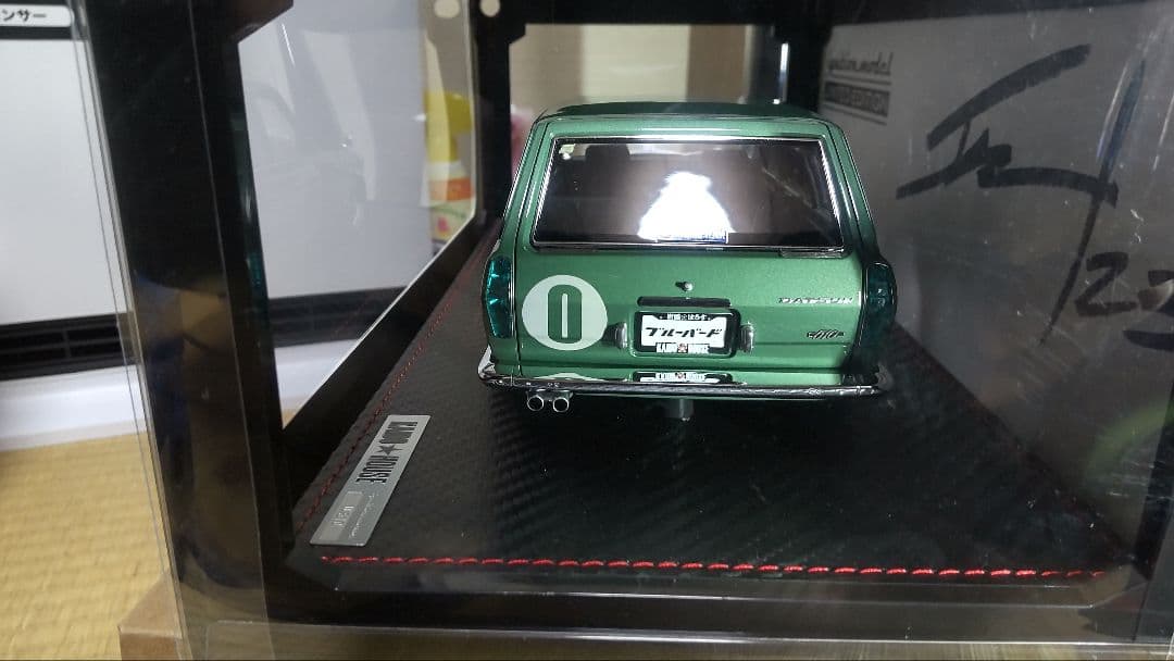 ミニカー 1/18 Datsun 510 Wagon With Mr. Jun Imai
