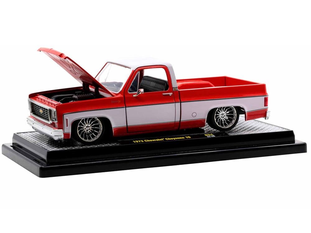 M2 1973 シボレー・シャイアン　10 (フレームレッド/ホワイト)