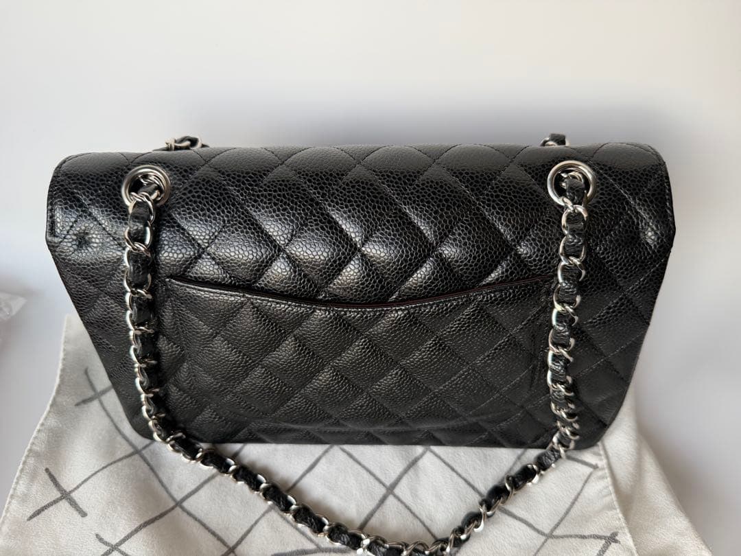 ほぼ新品 CHANEL クラシック マトラッセ25 黒シルバー金具キャビアスキン