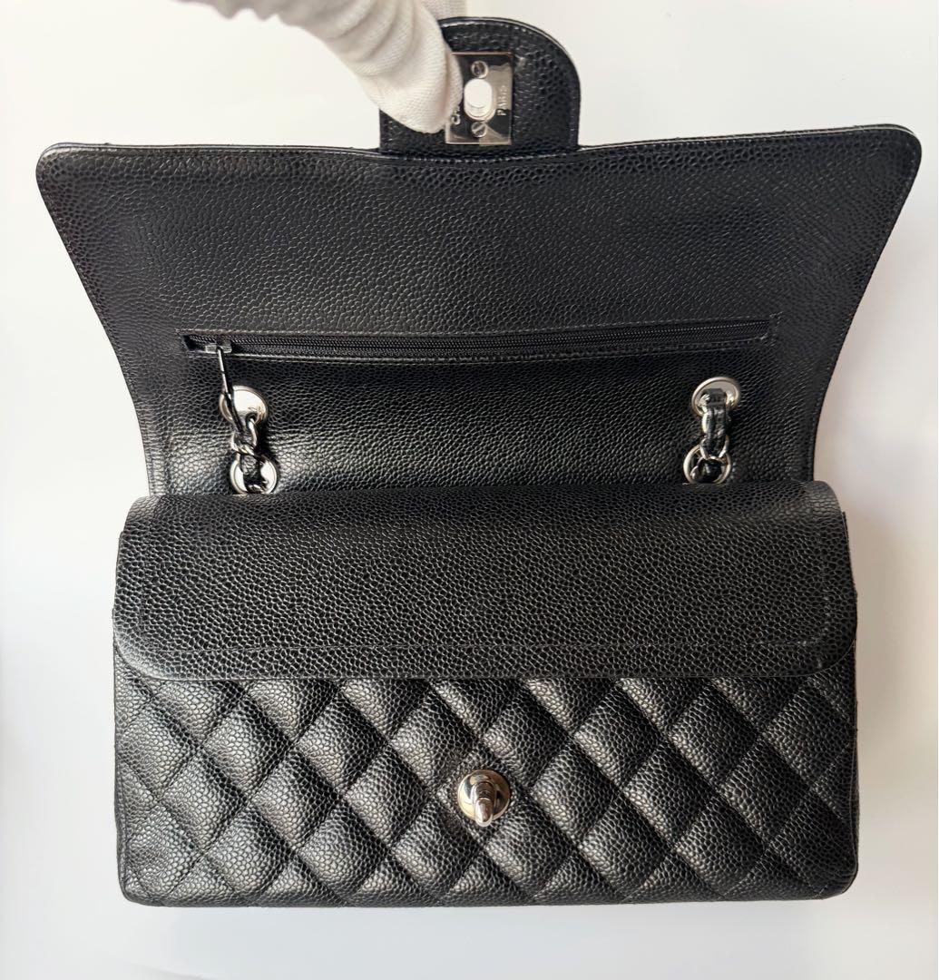 ほぼ新品 CHANEL クラシック マトラッセ25 黒シルバー金具キャビアスキン