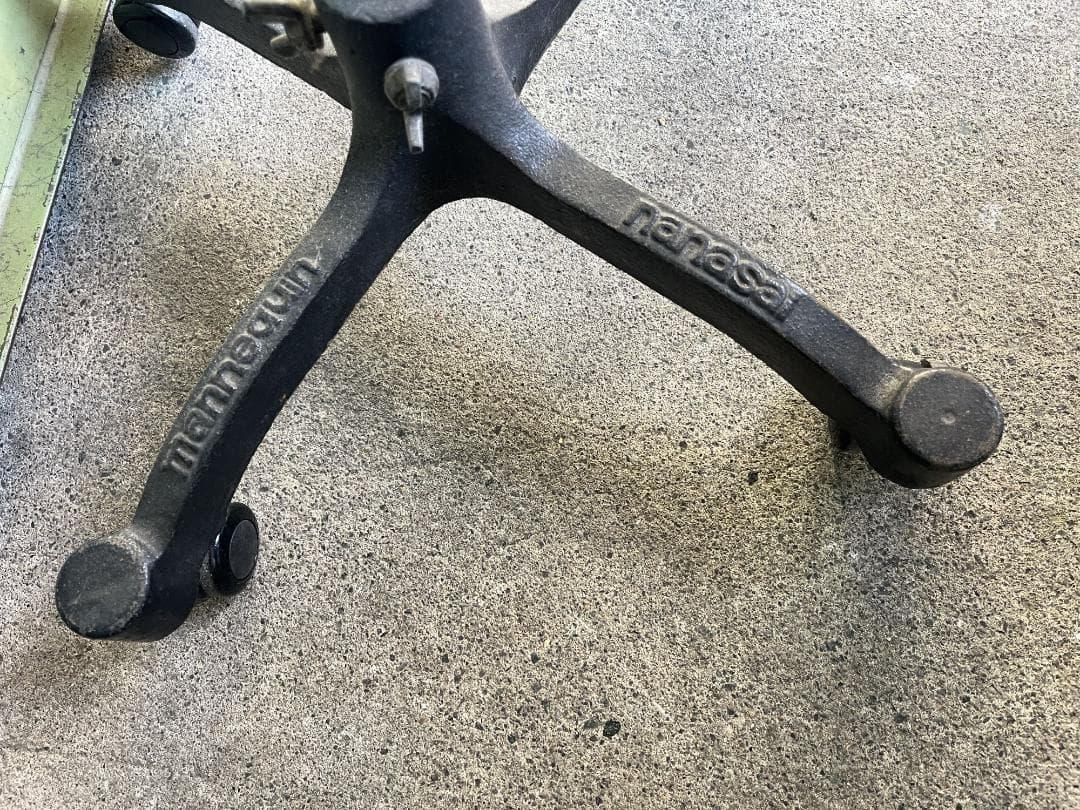 中古！【ESMODJAPON】 エスモード トルソー 鉄脚 2025年最新】マネキン