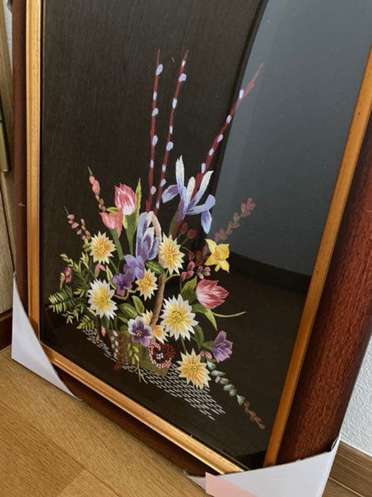 刺繍の絵, 半額で