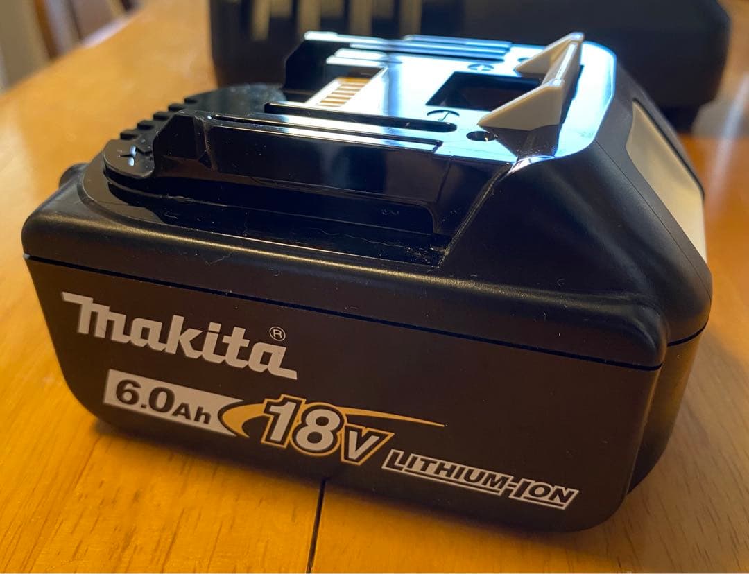 マキタ Makita CW003G 保冷温庫 7L 18Vバッテリー&充電器付