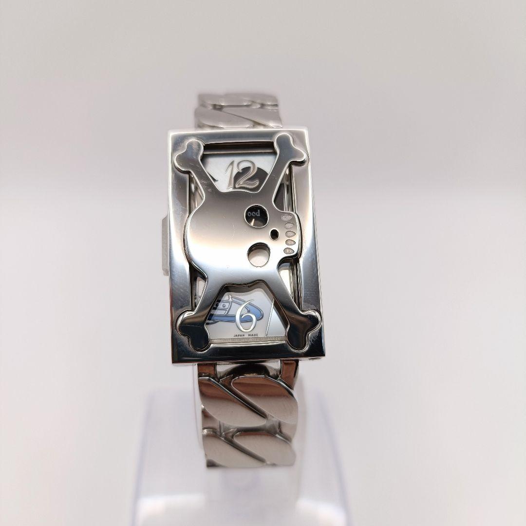 希少 稼働 電池新品 ヴィヴィアンウエストウッド スカル ブレスレット時計