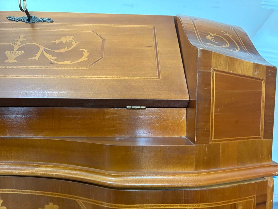 アンティーク イタリア ライディングビューロー 鍵付き 猫脚 象嵌 店舗