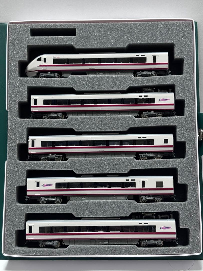 KATO 2021年ロット 10-381 681系 8000番台 スノーラビット