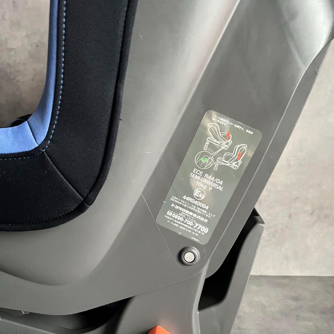 【極美品】 TOYOTA 純正 チャイルドシート NEO G-CHILD ISO