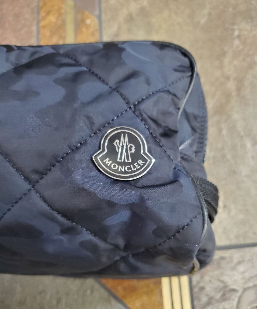 MONCLER モンクレール ナイロン トラベルポーチ ブラック - メルカリ