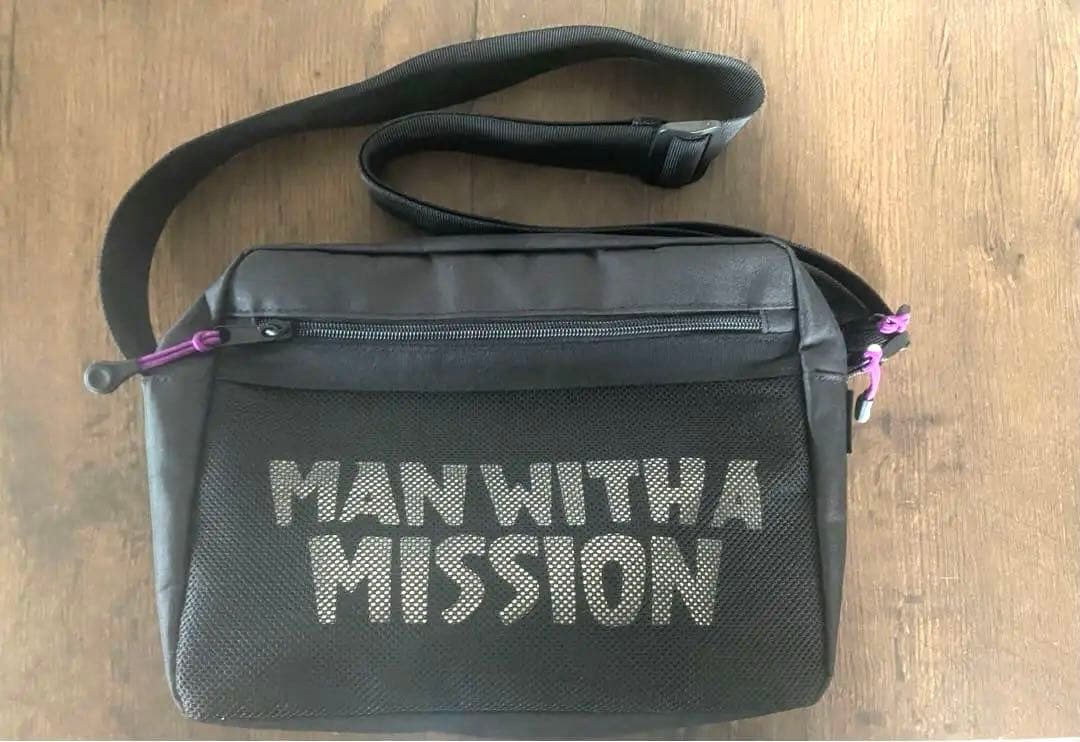 MAN WITH A MISSION メッセンジャーバッグ