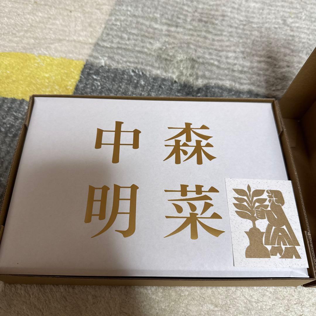 中森明菜 2026年カレンダー - メルカリ