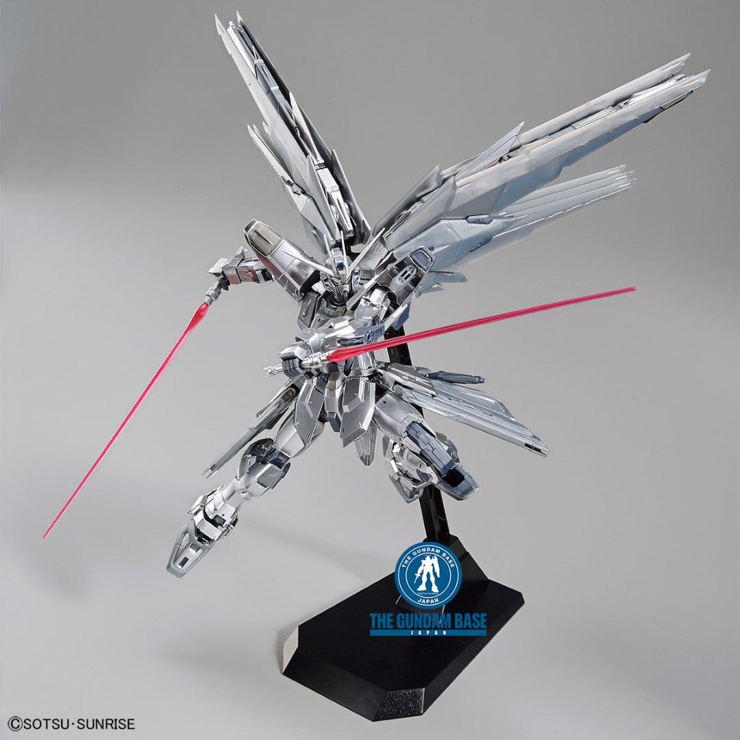 MG フリーダムガンダム Ver.2.0[シルバーコーティング]
