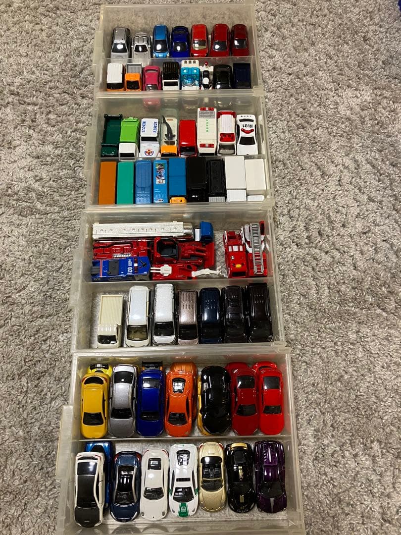 トミカ約68台 トイザらス 収納ケース付き