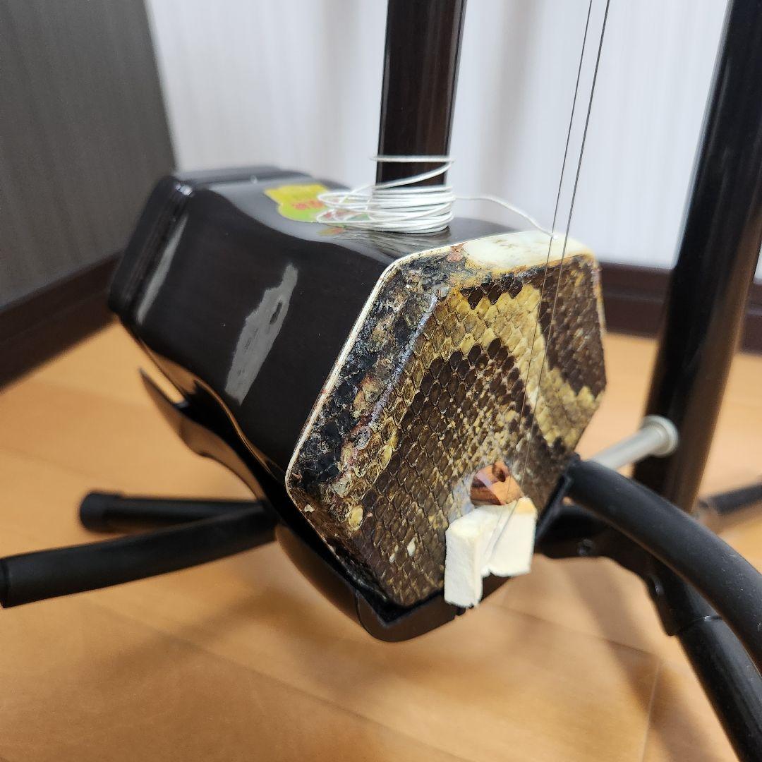 美品 二胡 敦煌牌 DUNHUANG 上海民族楽器 弓付き ケース付き 蛇本革