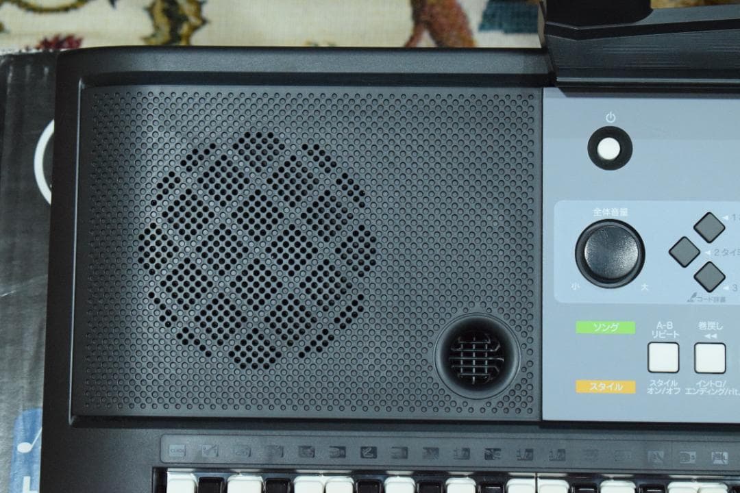 YAMAHA 電子キーボード PSR-E233 動作OK！