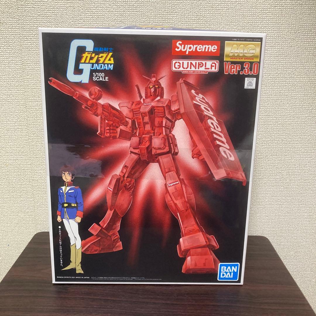 Supreme MG 1/100 RX-78-2 GUNDAM Ver.3.0 C99420807 新品
