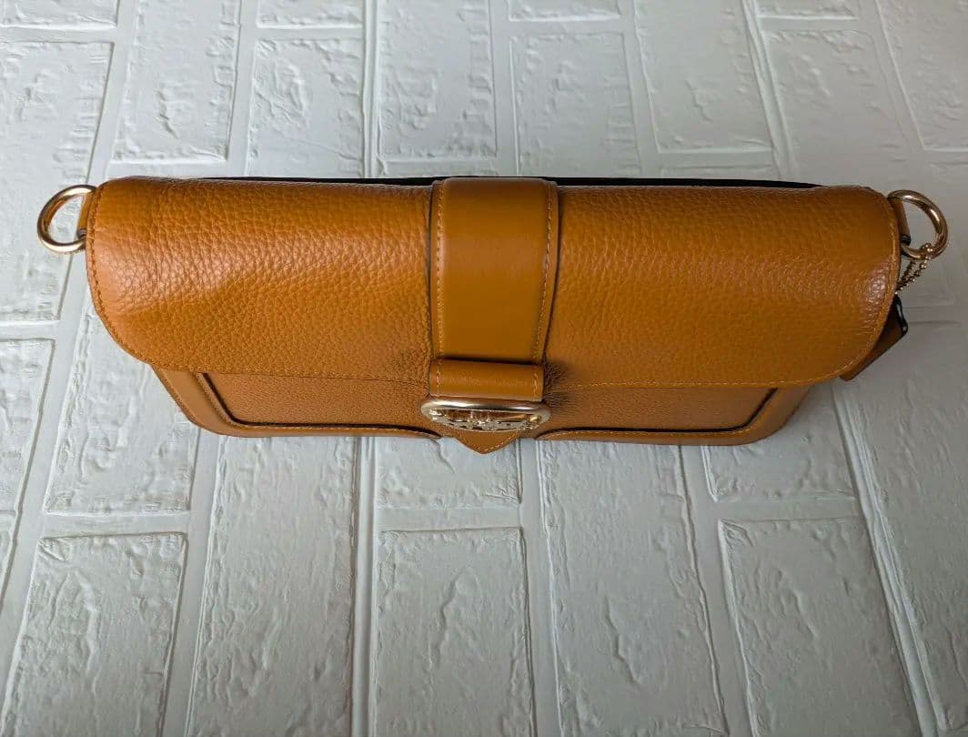 COACH ショルダーバッグ クロスボディ　斜めがけ　ワンハンドル　2way