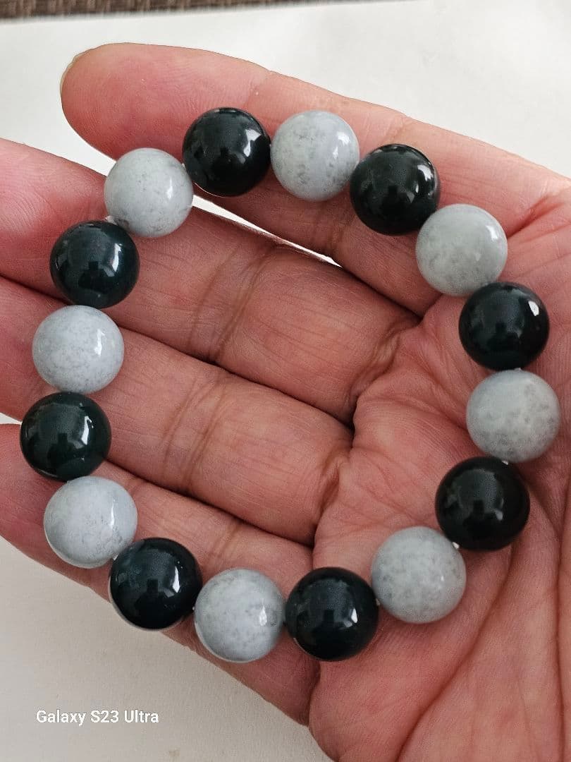 糸魚川青翡翠１２mmと出雲瑪瑙碧玉１２mmのブレスレツト