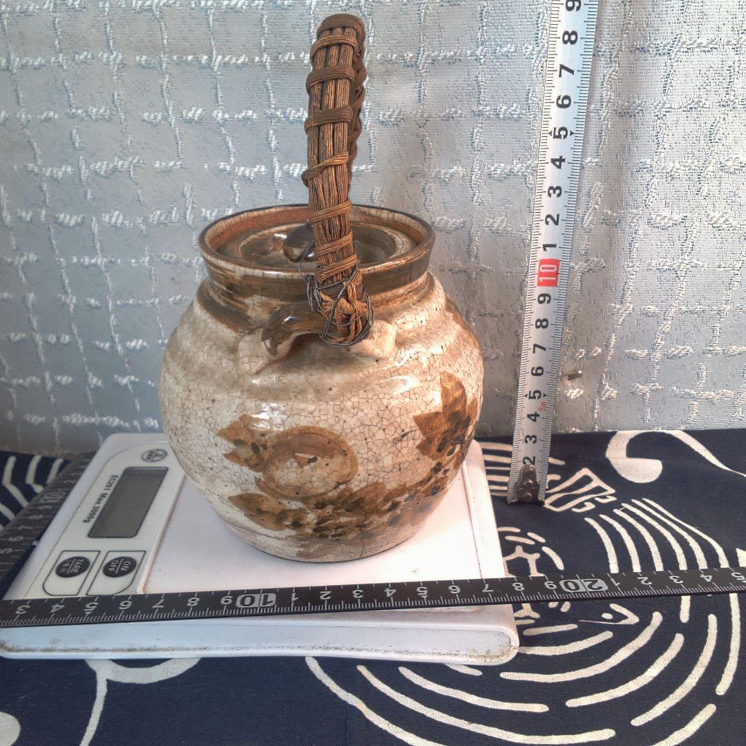 骨董2手作り陶器急須 籐ハンドル付き 水漏れあります