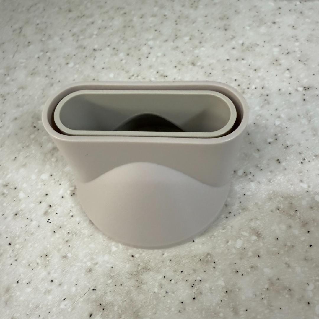 ★美品　ニトリ　ナノうるおいミスト美髪ドライヤー　NL701 MO