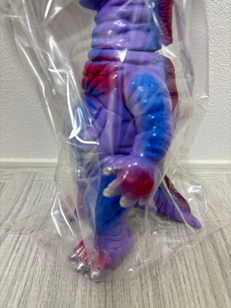 ブルマァク 『帰ってきたウルトラマン』サータン（パープル）ソフビ