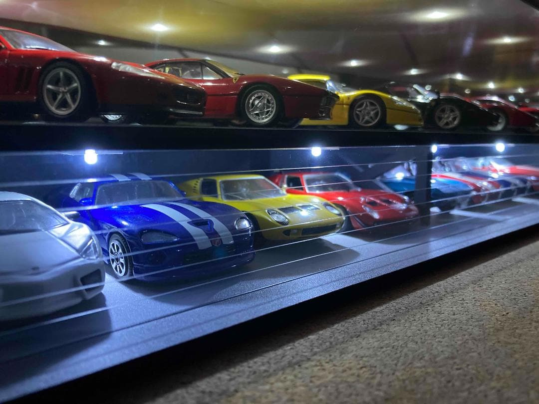 ミニカー専用ジオラマ：1/64＆1/43ショールーム＆ガレージⅠ（ワイドタイプ）