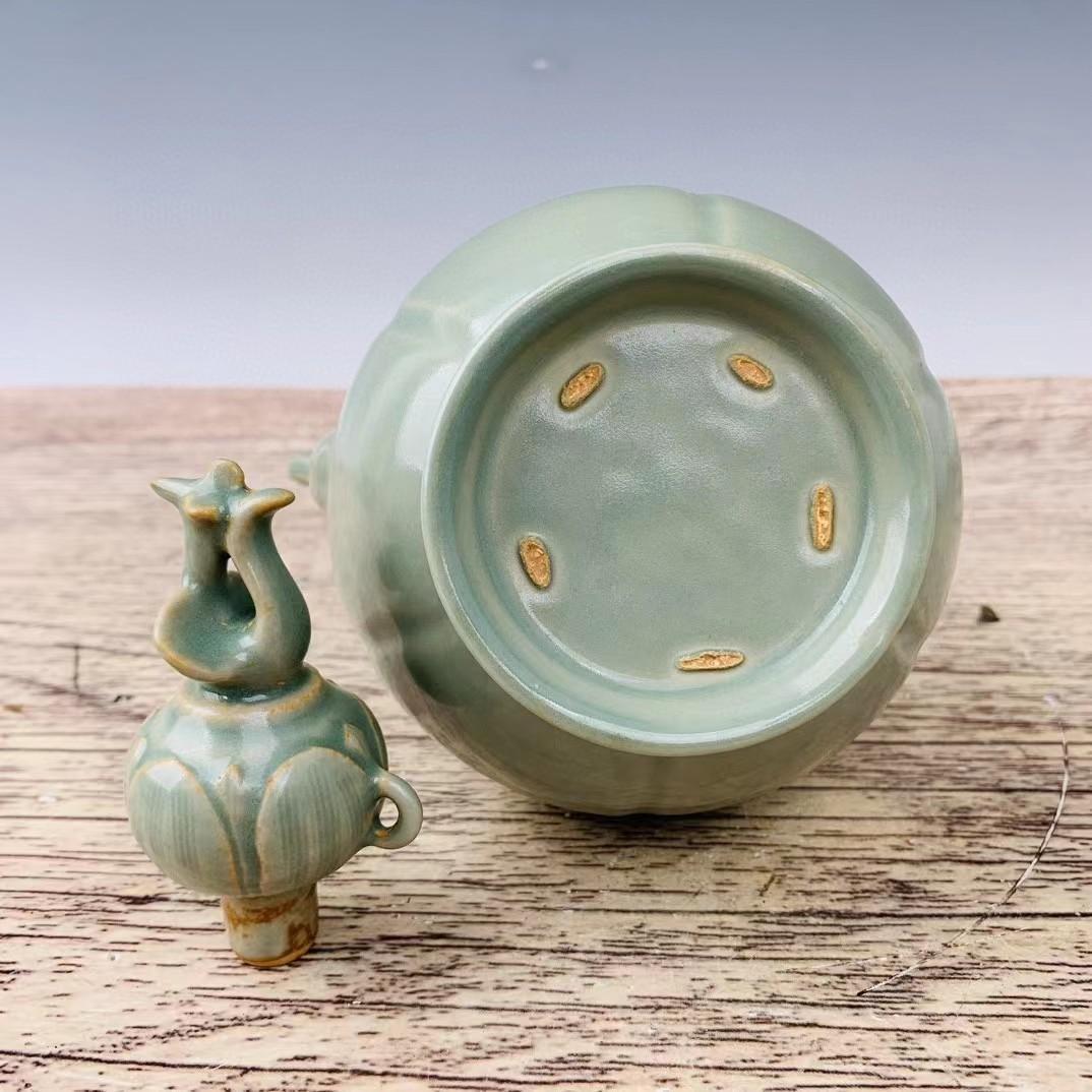 中国古美術・旧蔵品 宋代 定窑 酱釉 花鸟纹盘・食器・禮品・置物