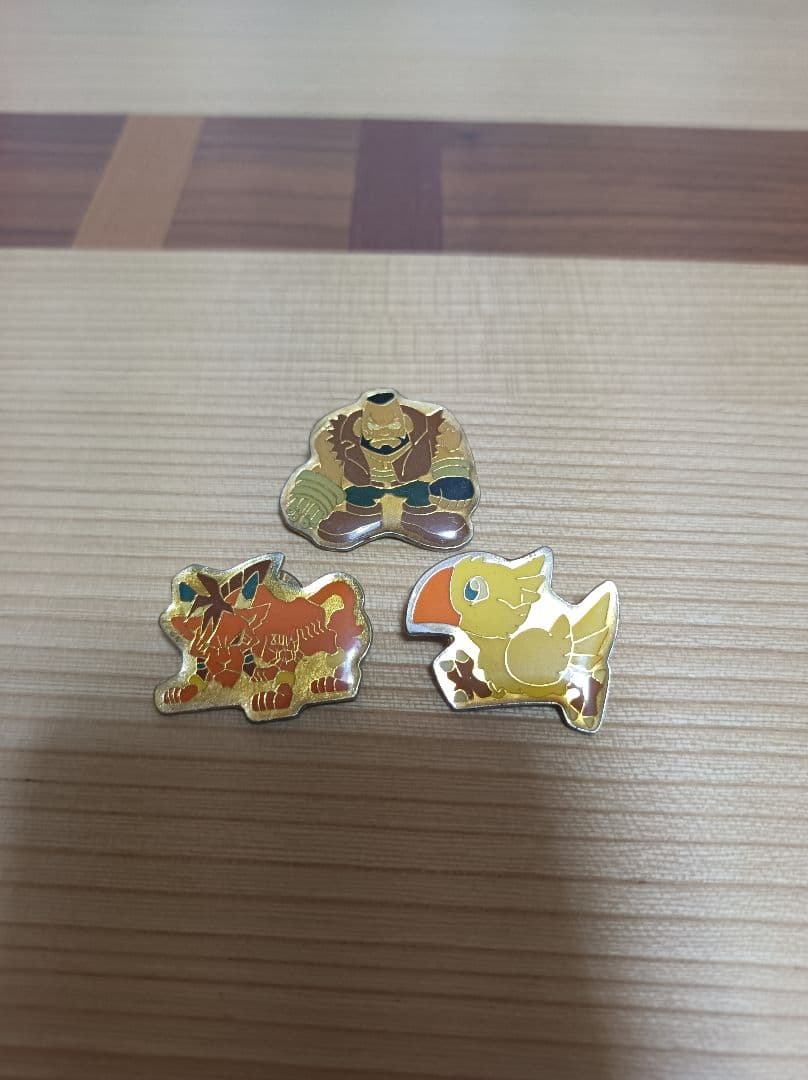 ファイナルファンタジー 人形 カード ピンバッジ ゲーム キャラクター