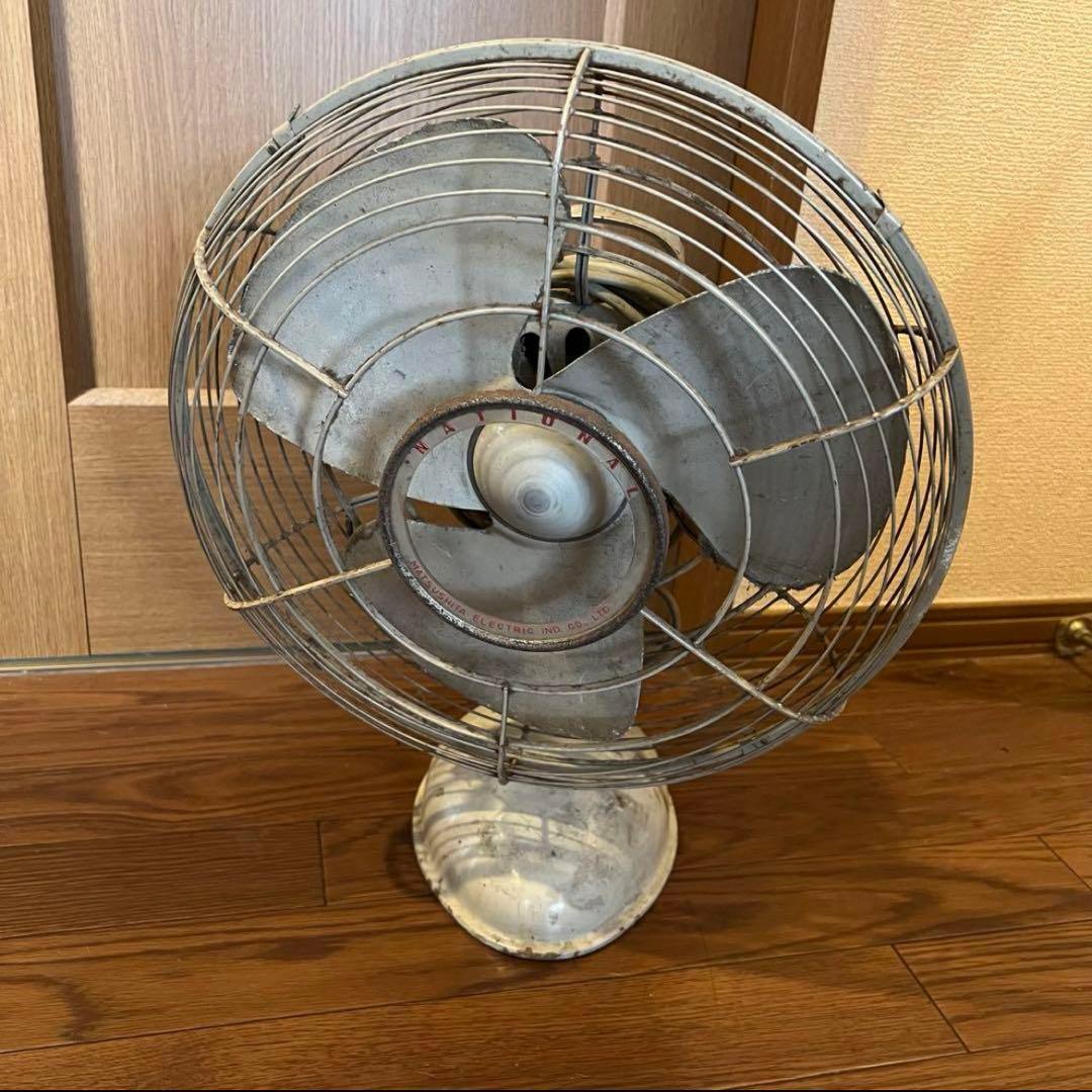 イギリス アンティーク 鉄製 プランター 壁掛け植木鉢 ドレインホッパー 黒