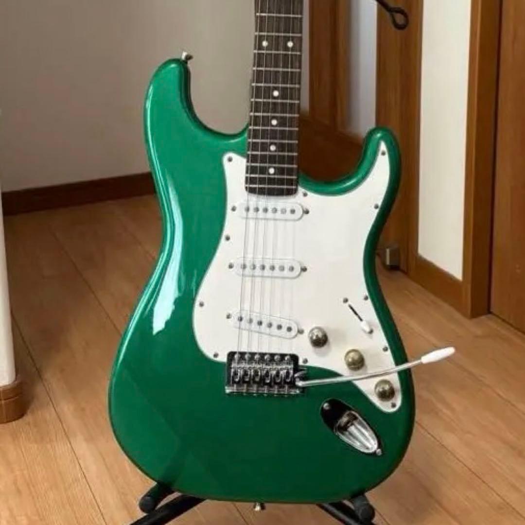 Bacchus BTS-1R グリーンのストラトタイプ ソフトギターケース付 BST