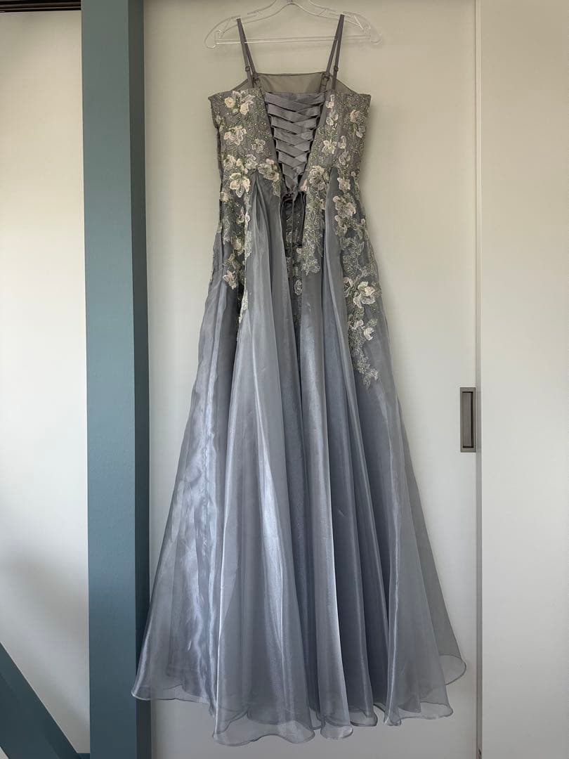 カラードレス　シルバー　グレー　結婚式　TWEED 演奏会ドレス