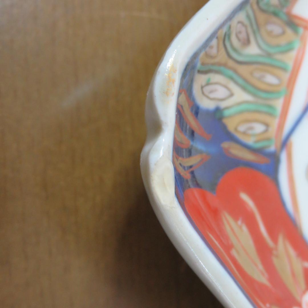 角皿 変形皿 金彩 色絵付け 印判 欠け 窯傷 花文様 ニュウ 歪み - メルカリ