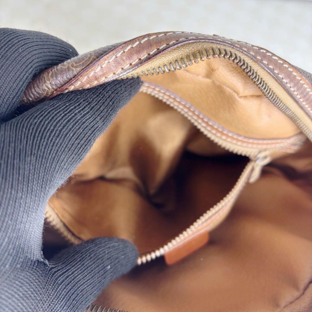 極美品　CELINE セリーヌ　ショルダーバッグ　M08