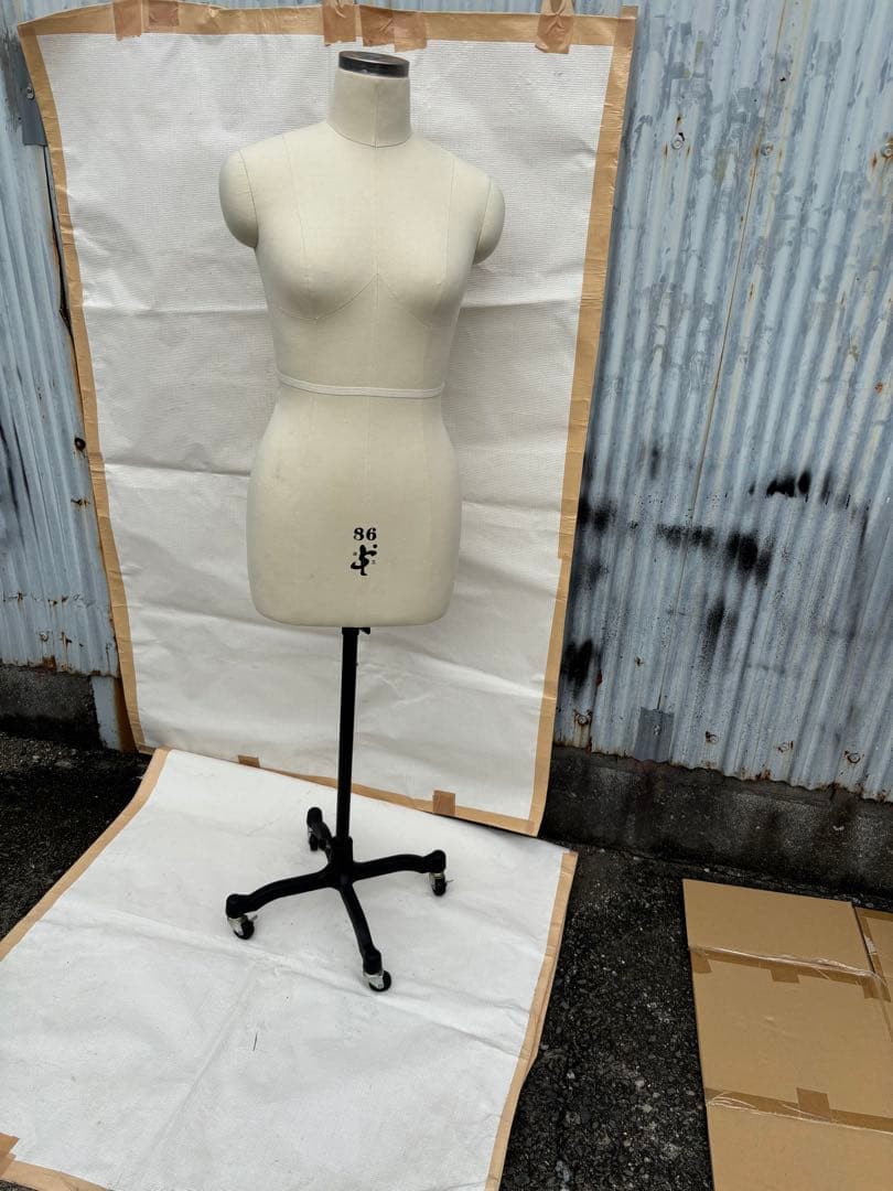 上質な、マネキン ボディ トルソー 女性用 86足ストッパー付きファブリック