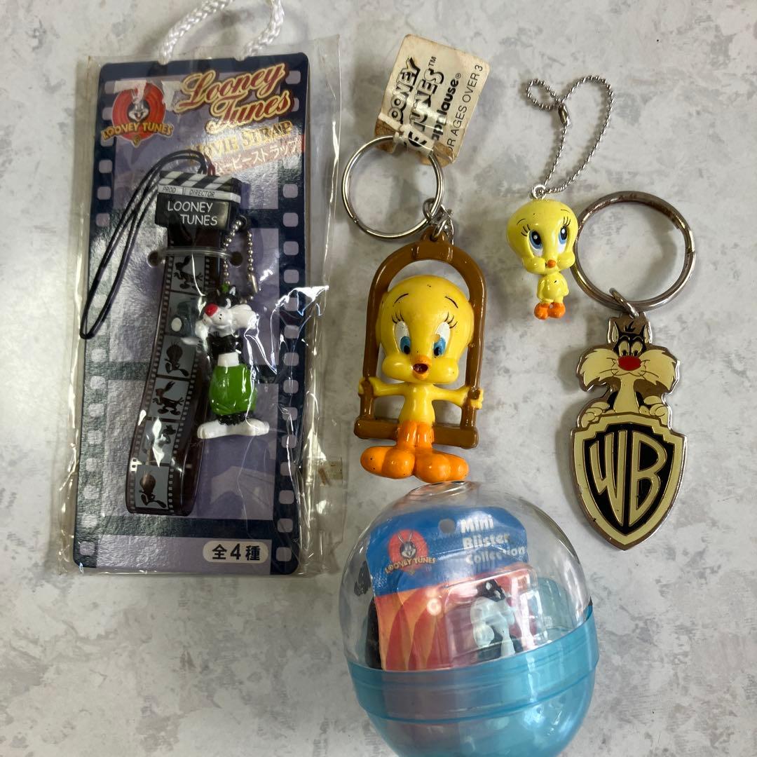 LOONEY TUNESワーナーブロス時計フィギュア　ストラップその他まとめ売り