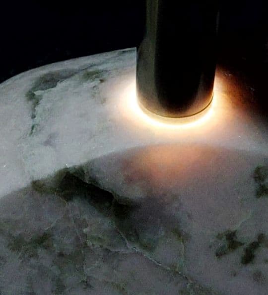 ☆翡翠原石☆糸魚川ピンク翡翠【須沢海岸・磨き・底カット801g】