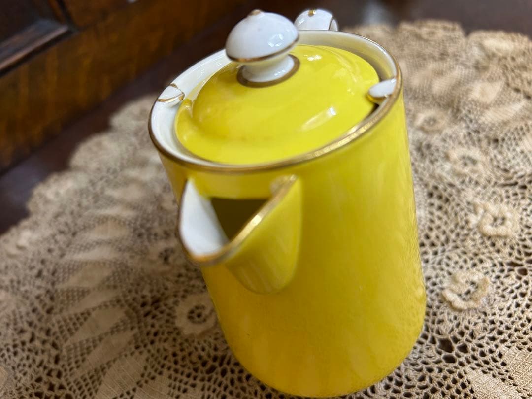 初期のパラゴン 希少なスターチャイナ時代 黄色と金彩のポット 美品 星マーク