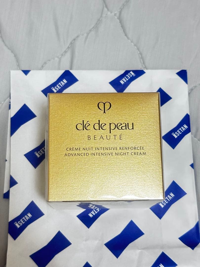 marikoerクレ・ド・ポー ボーテ クレームアンタンシヴR(ニュイ)