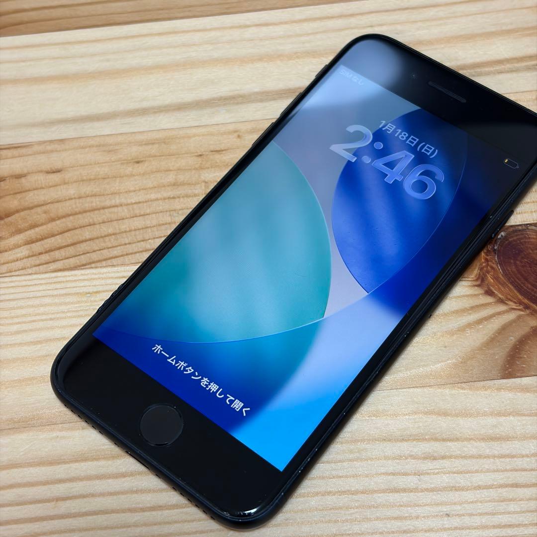 バッテリー新品 iPhoneSE第3世代64GB SIMフリー 美品 おまけ有り