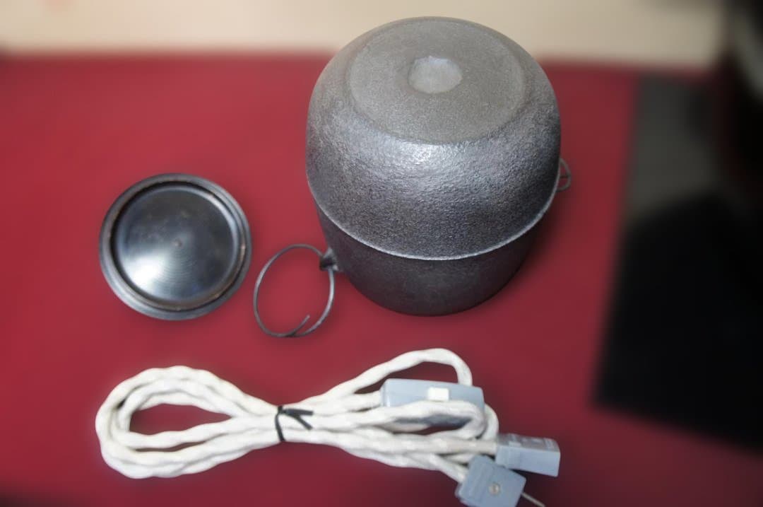 ☆ 野々田 真塗(紅鉢型) 炭型電熱器 在銘 棗釜 釜