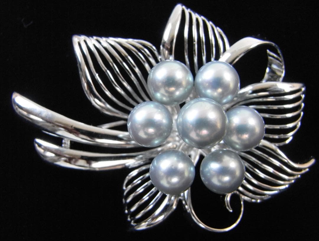 本物 ☆925シルバー(銀製)7粒天然ブルーグレー本真珠ブローチ（アコヤ