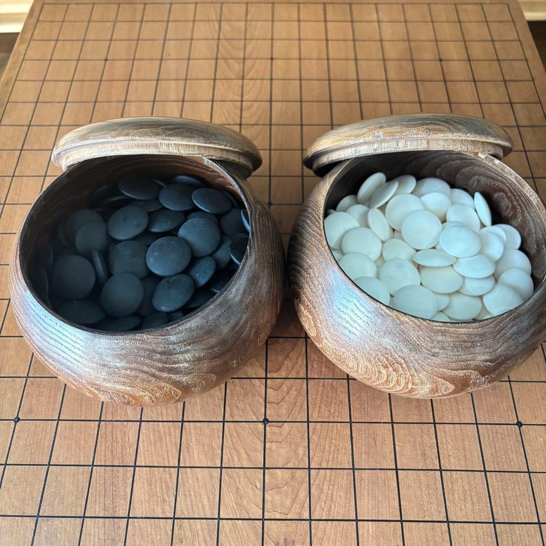 天然木 碁盤セット 蛤白147・黒184 本格仕様 盤裏ヘソ付
