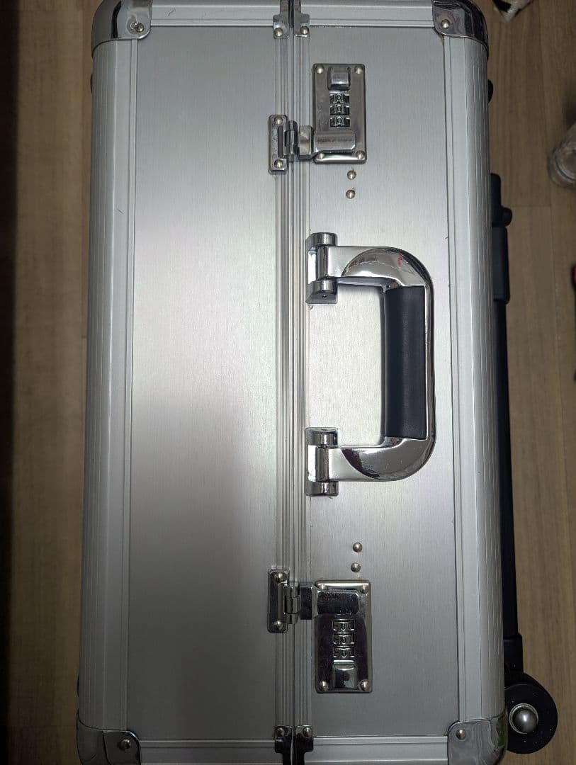 超非売品！タンカレー アルミ製キャリーケース 超非売品！タンカレー